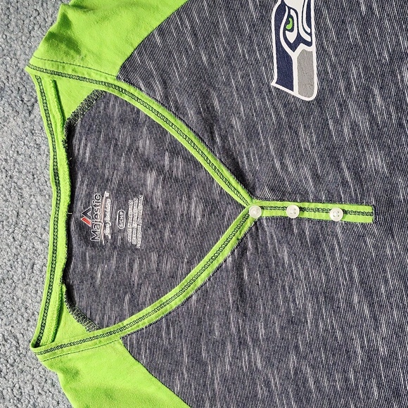 Seattle Seahawks long sleeve tshirt - Picture 3 of 5